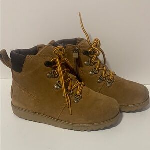 UGG Tan Boots Rugged Style